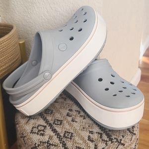 Platform crocs